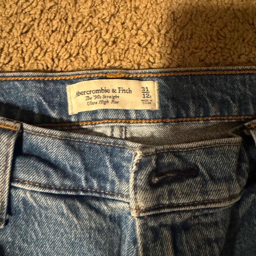 Last chance‼️ Light Blue Distressed Boyfriend Jeans - Picture 5 of 7